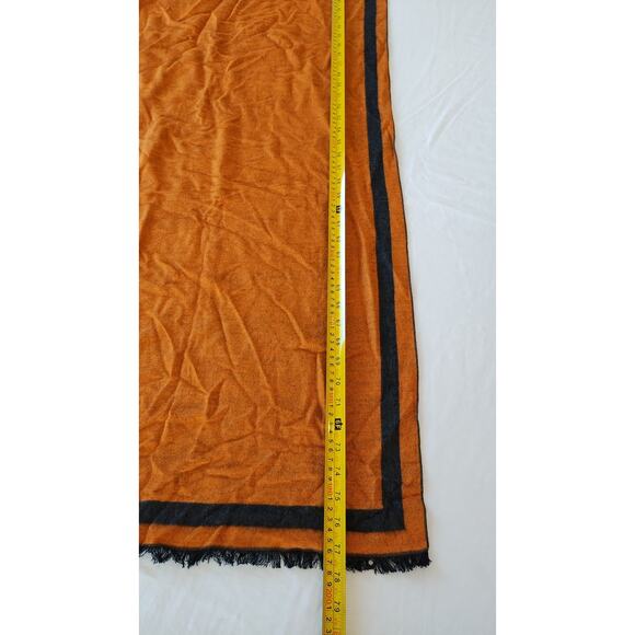 NWT The Royal Standard Madrid reversible wrap Gray Orange 24x80 - Picture 6 of 6